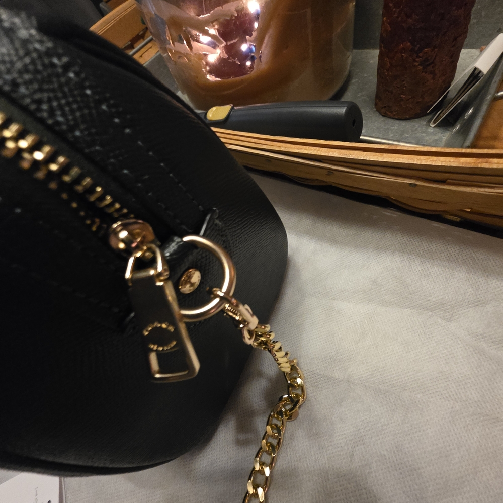 Coach GREEN Handbag with Gold Chain - Picture 8 of 16